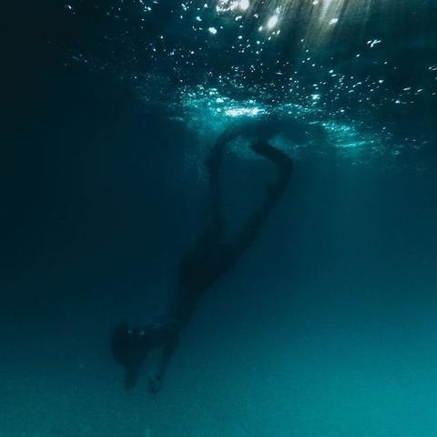 FREE DIVING | Connecting Below The Surface