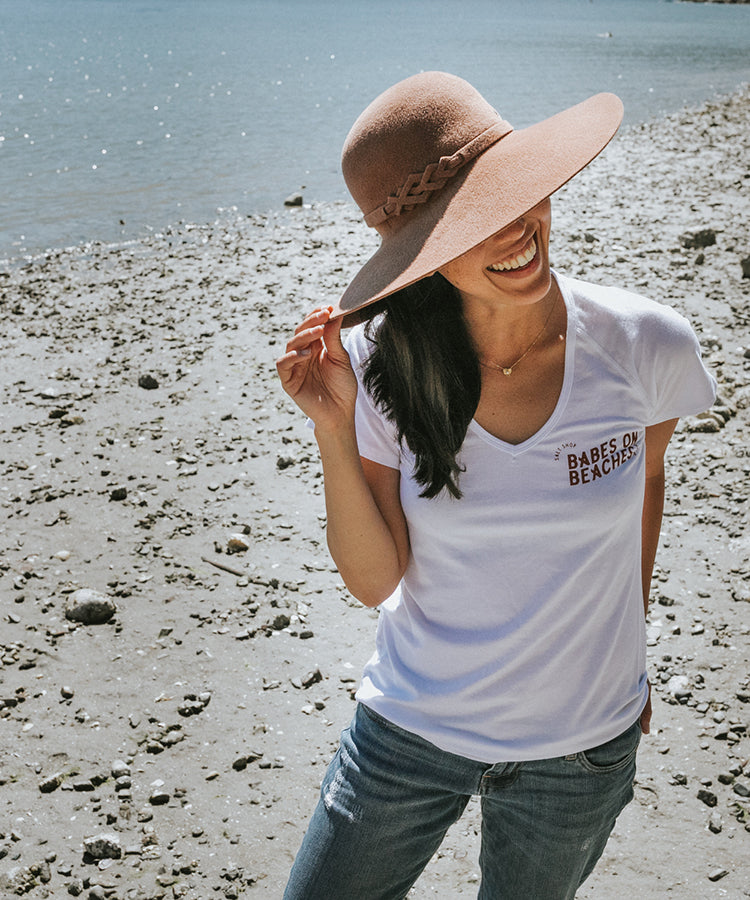 Ula V-Neck Tee  |  BABES on BEACHES